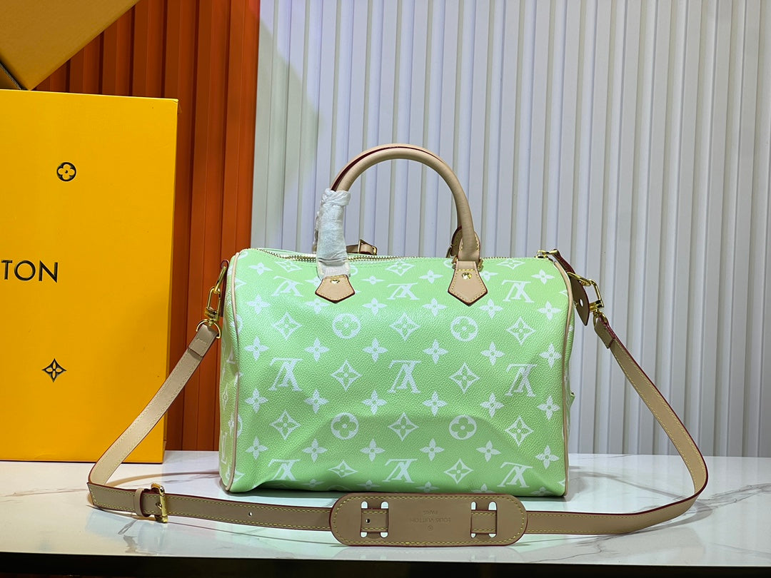 B1X55E17 Popular  leather bag