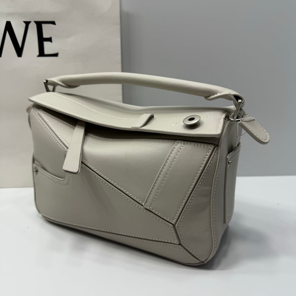 B1R46A11 Popular leather bag