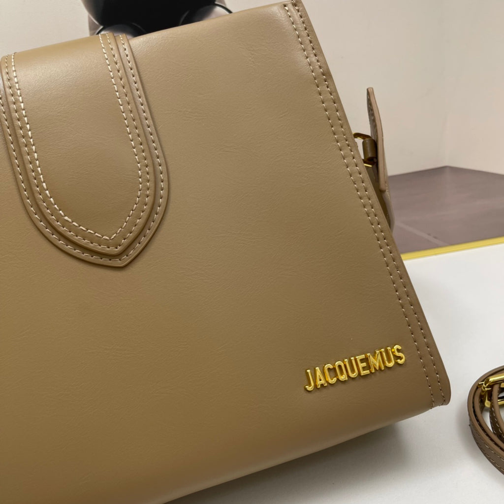 B1P36A33 Popular leather bag