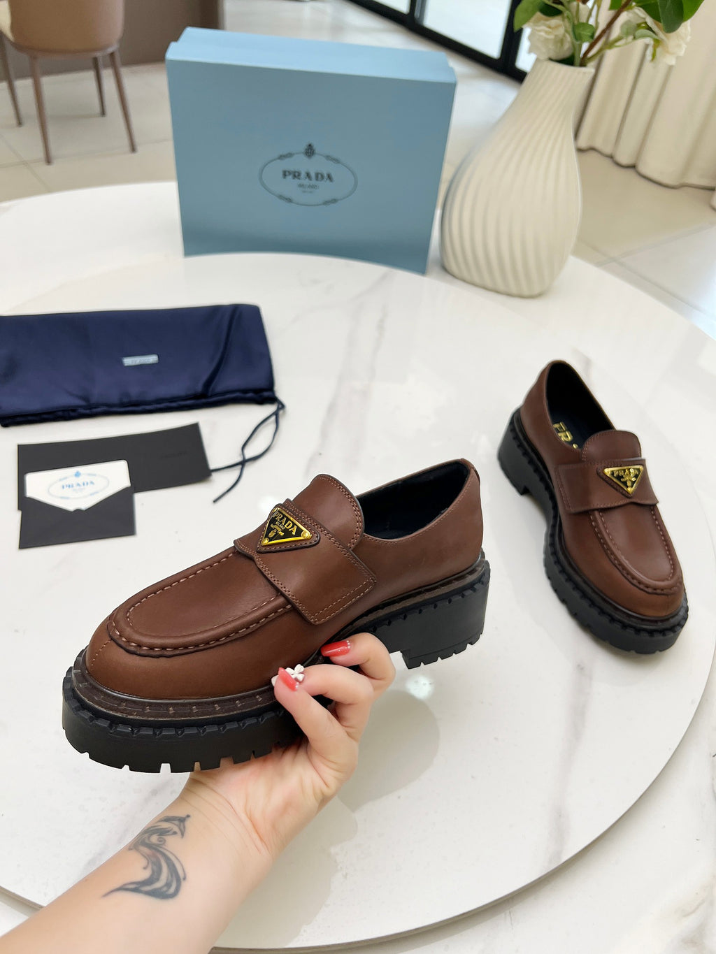 Z2Q105P409 Popular high-quality Shoes