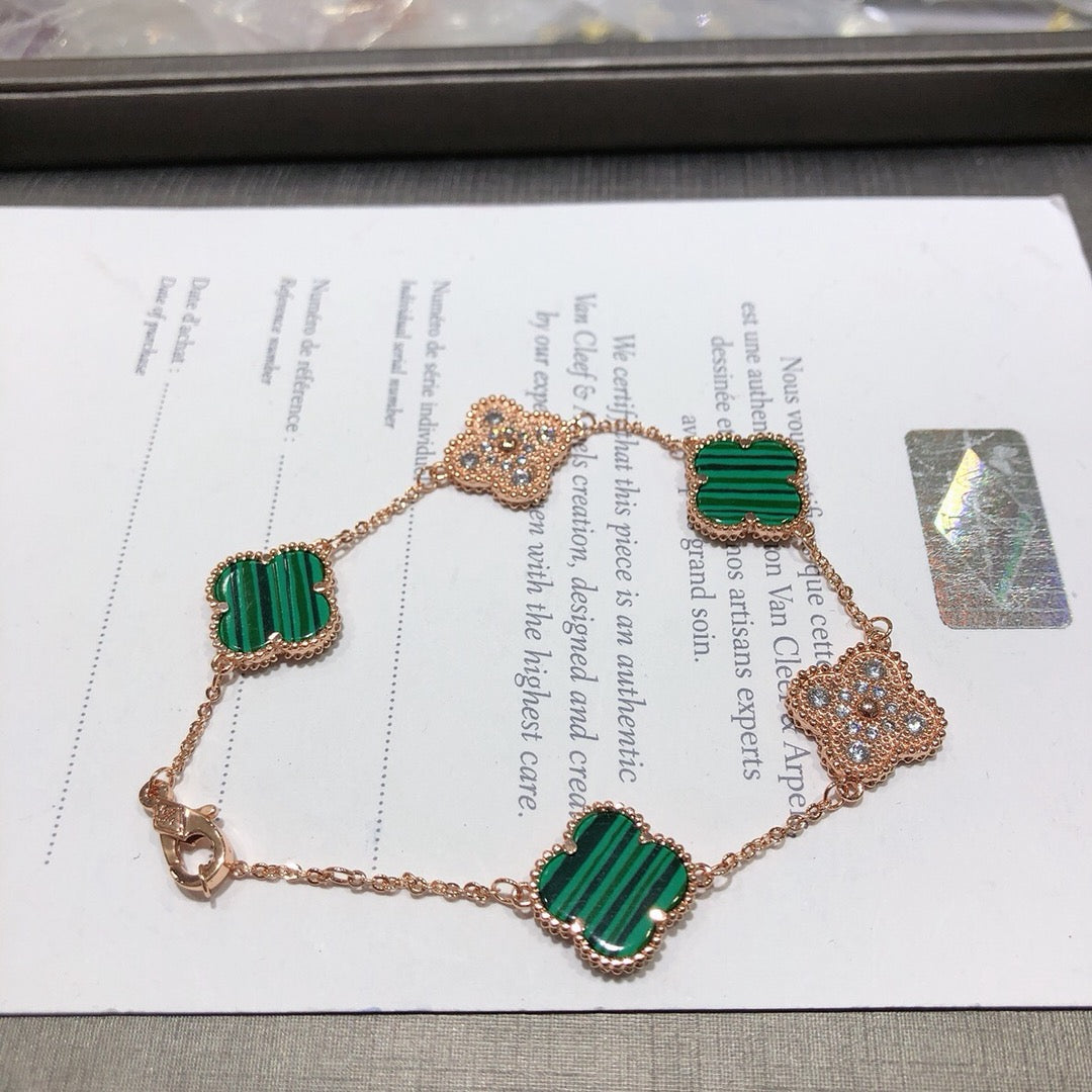 X5X53VA179K  Popular bracelets 5 flowers normal size1.5cm flower