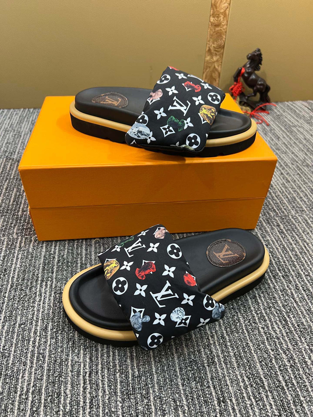 Z5XF120 Popular leather quality Slippers