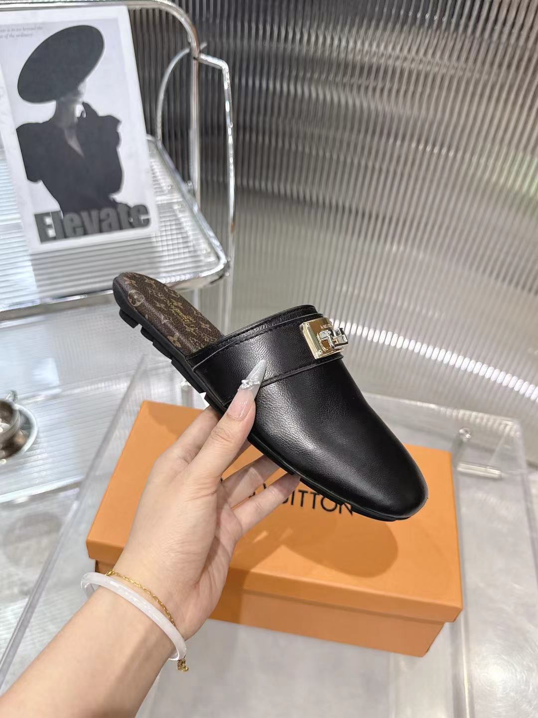 Z2R76E19 Popular high-quality leather shoes