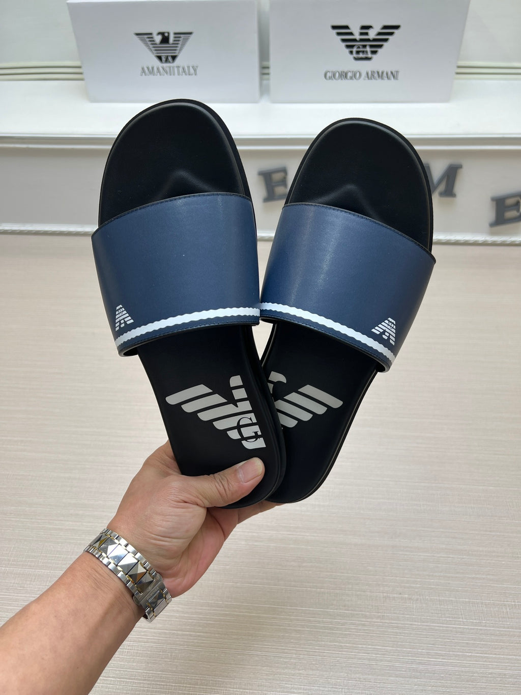 Z5ZA104 Popular slippers