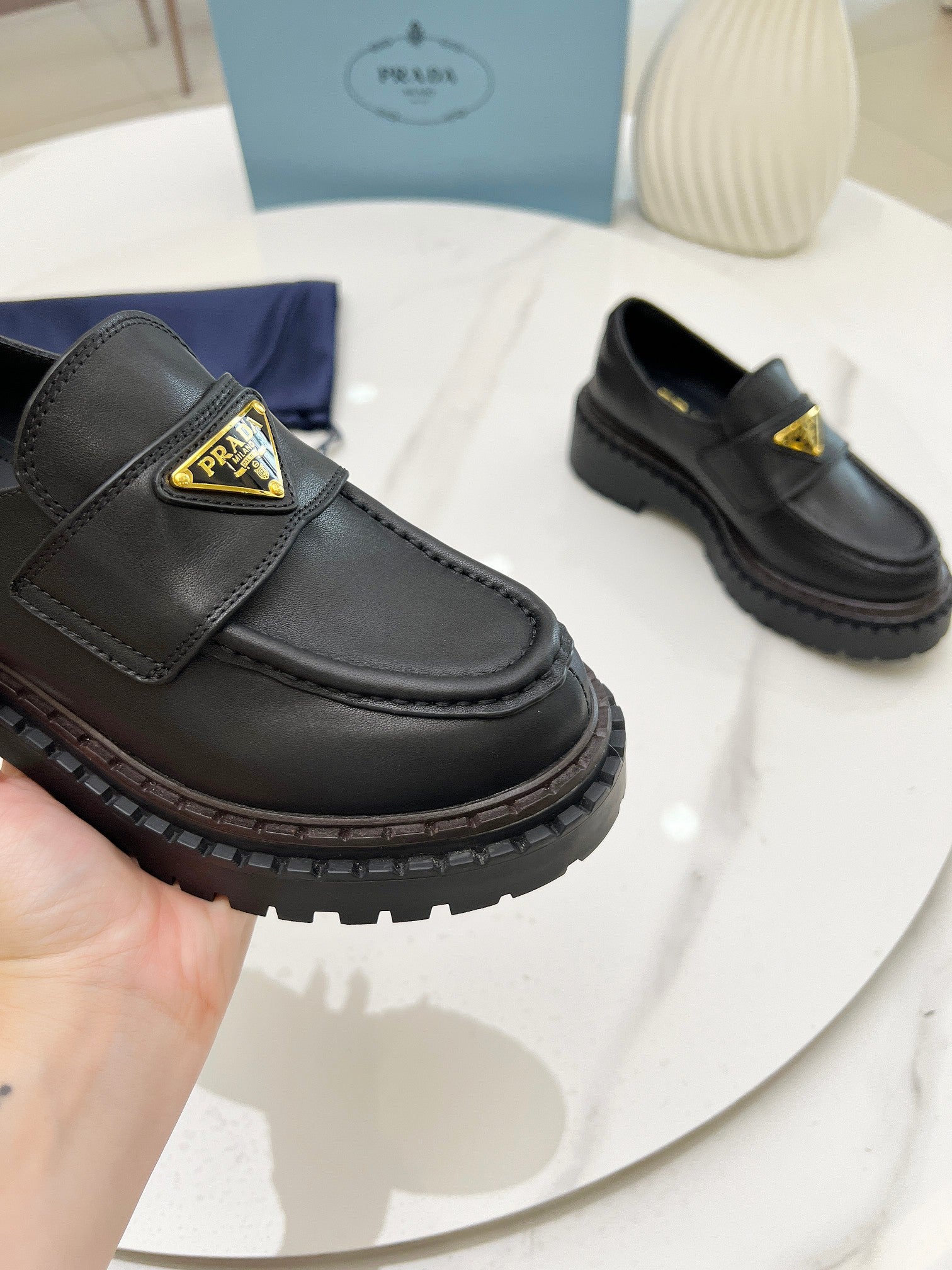 Z2Q105P409 Popular high-quality Shoes