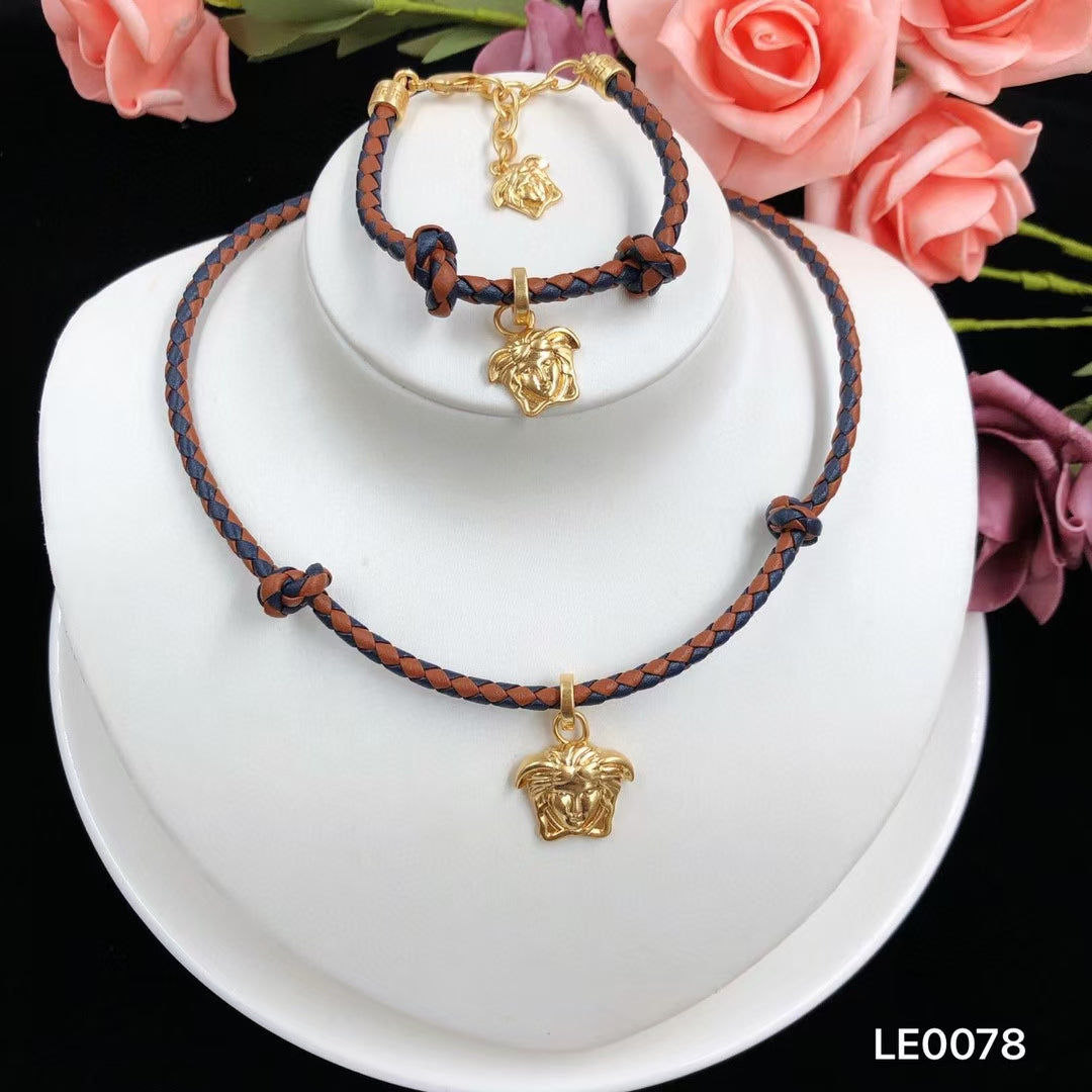 X1Q85V139X Popular Necklace. Bracelets