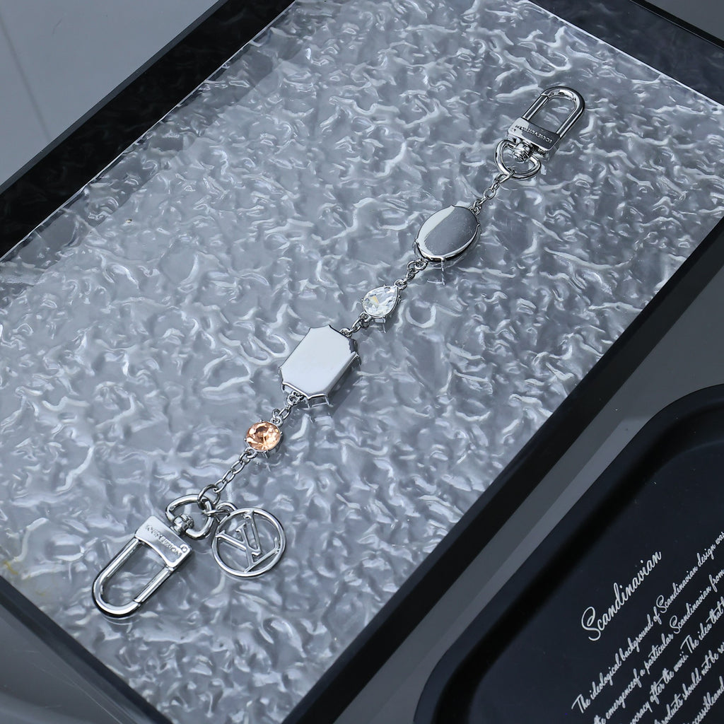 A1Z105E42 Popular bag 's charms accessories