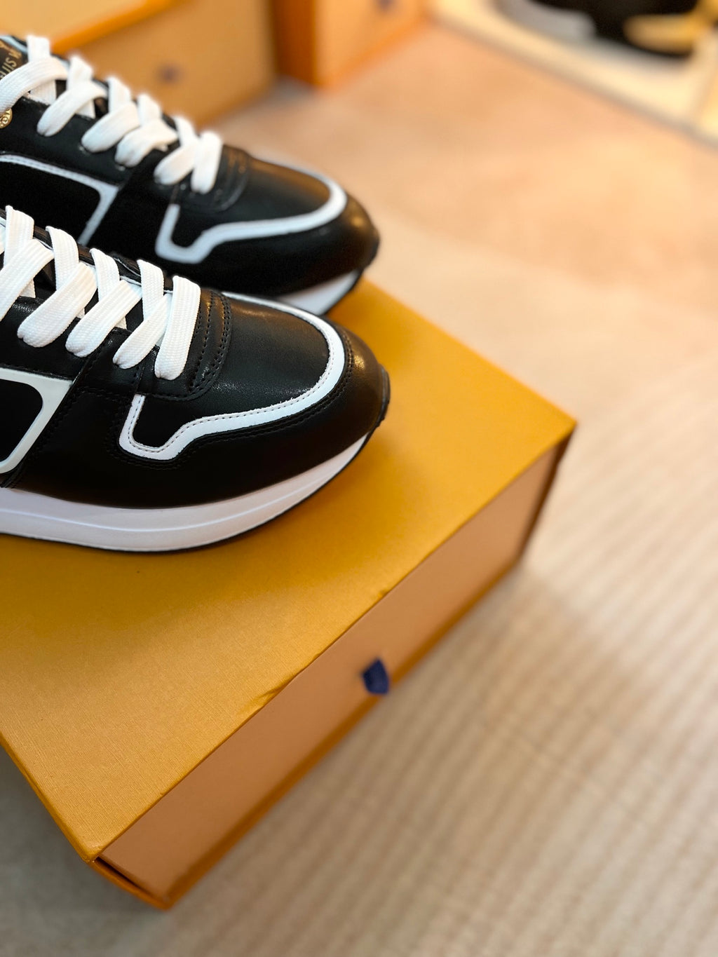 Z2P36E59 Popular high-quality leather Shoes