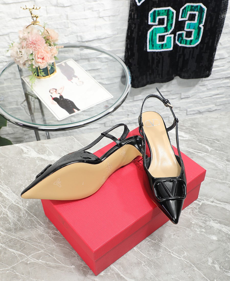 Z2R45VL18 Popular leather  High heels