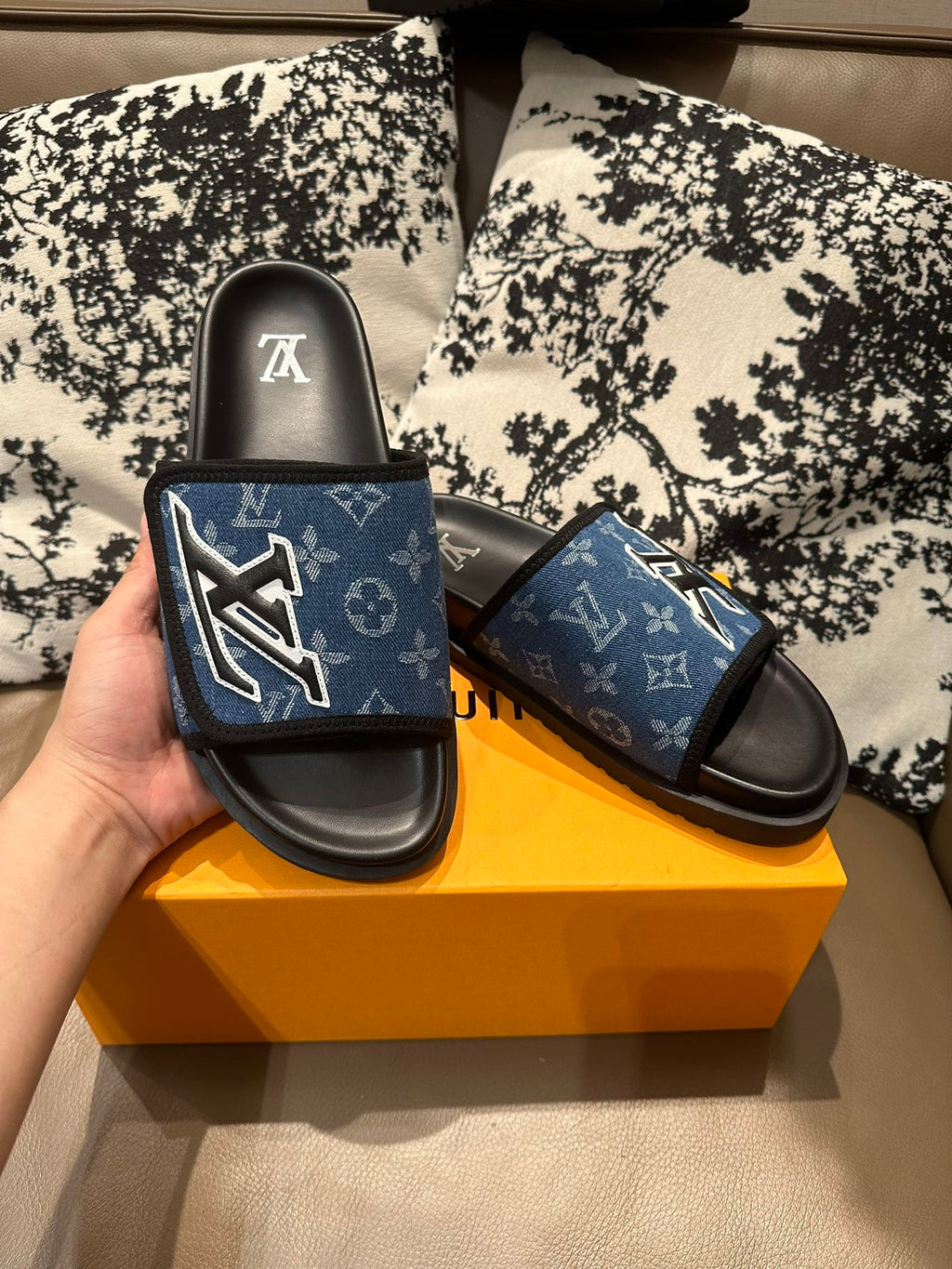 Z2Z85E28  Popular leather Shoes