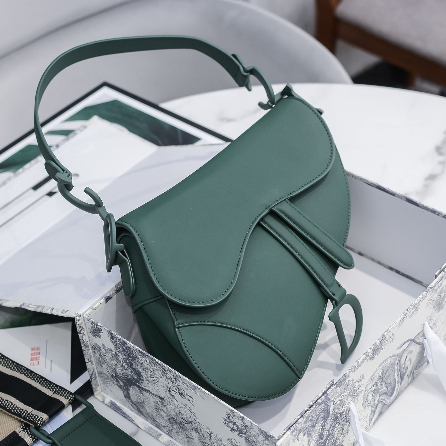 B5X111D10 Popular   leather bag 