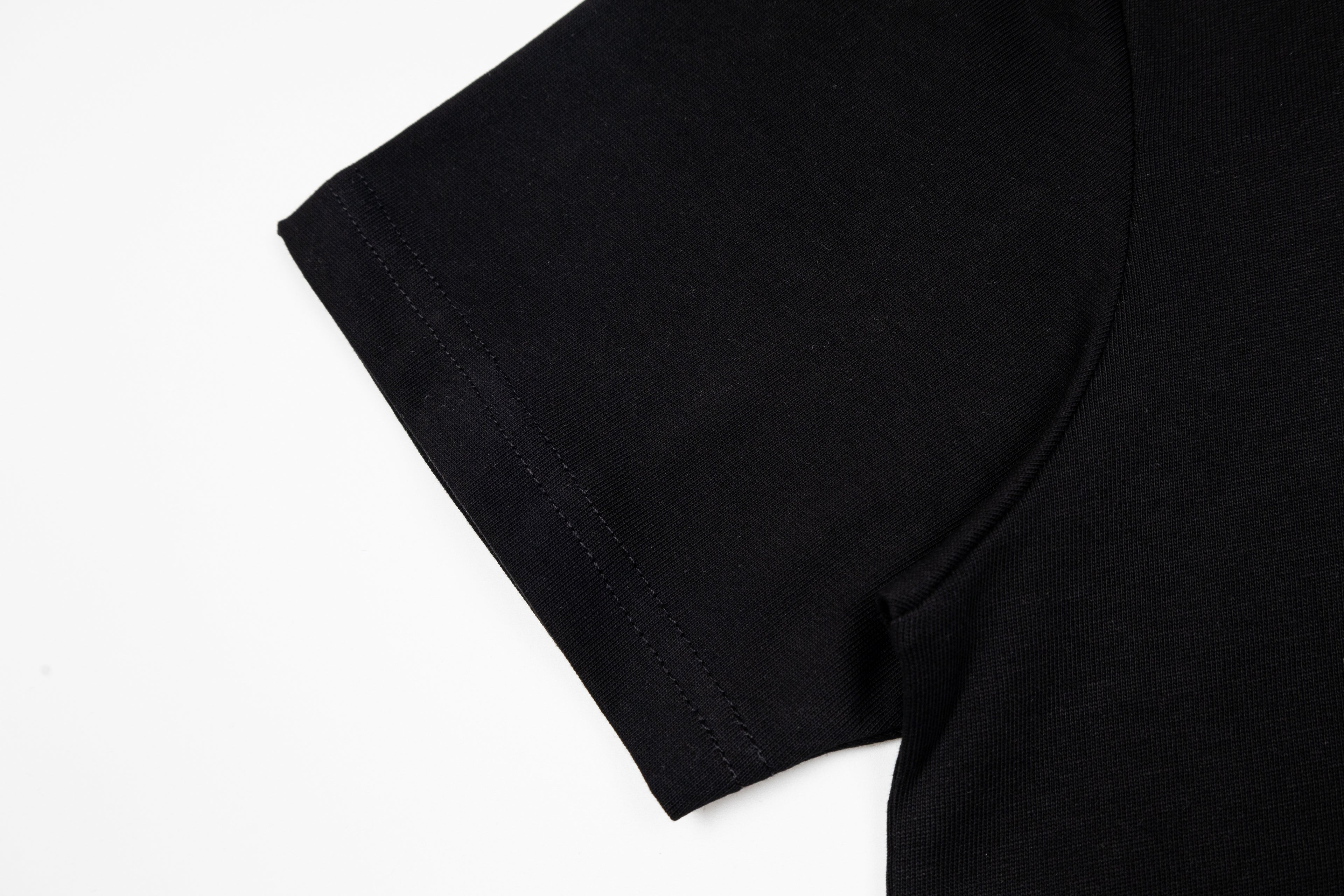 U1R76B32 Popular T-shirts