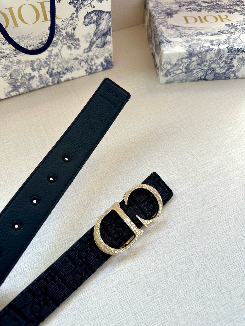 P1R55D206 Popular   High quality belt With full package
