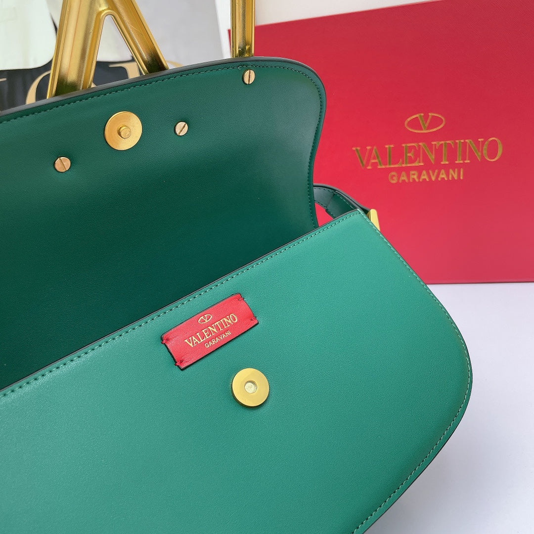 B5X111VL45 Popular  leather bag 