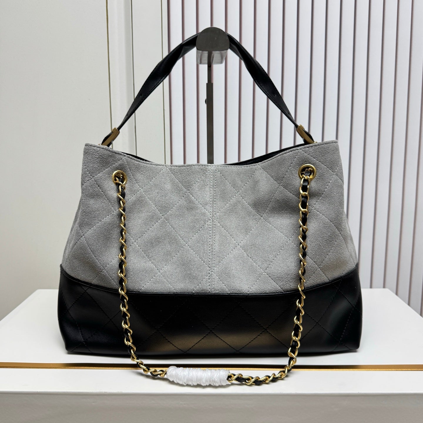 B1P46C17 Popular leather bag