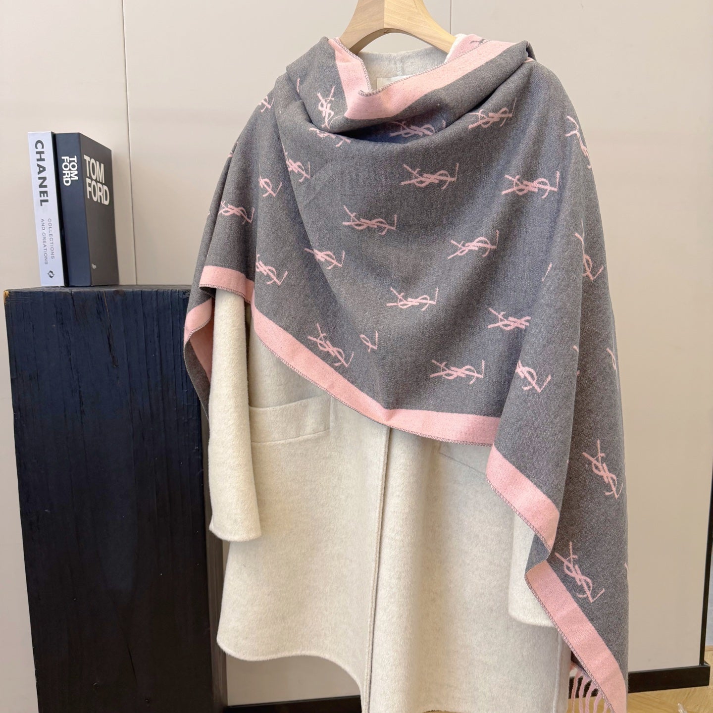 W1R86SL1  Popular Winter Scarves