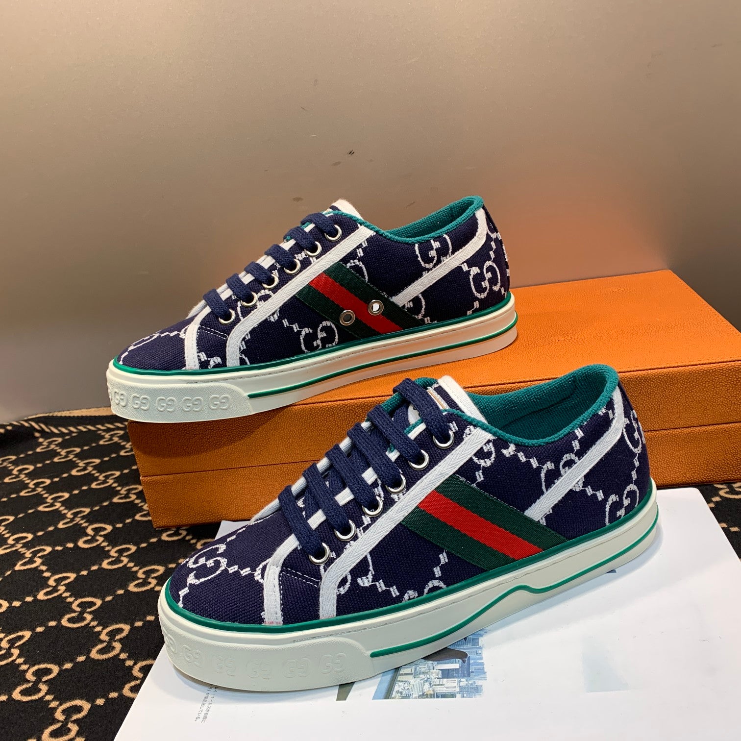Z2Q105B206 Popular high-quality Shoes