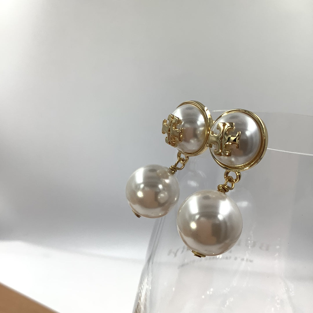 X1Z54A469E Popular  Earrings