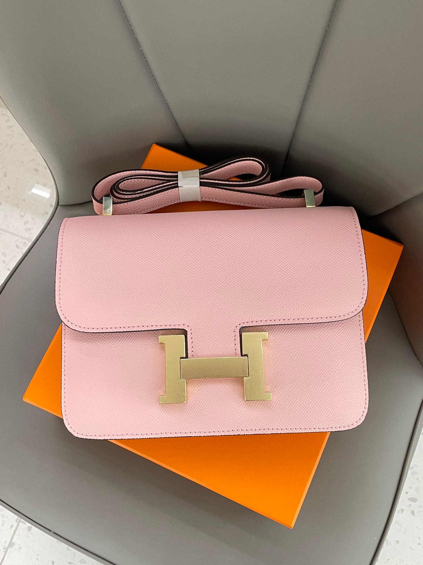 B1N55H63 Popular  leather bag