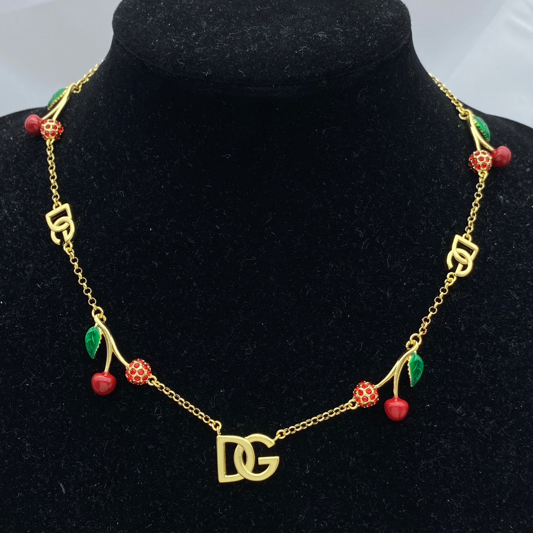 X1Q85A249X Popular Necklace