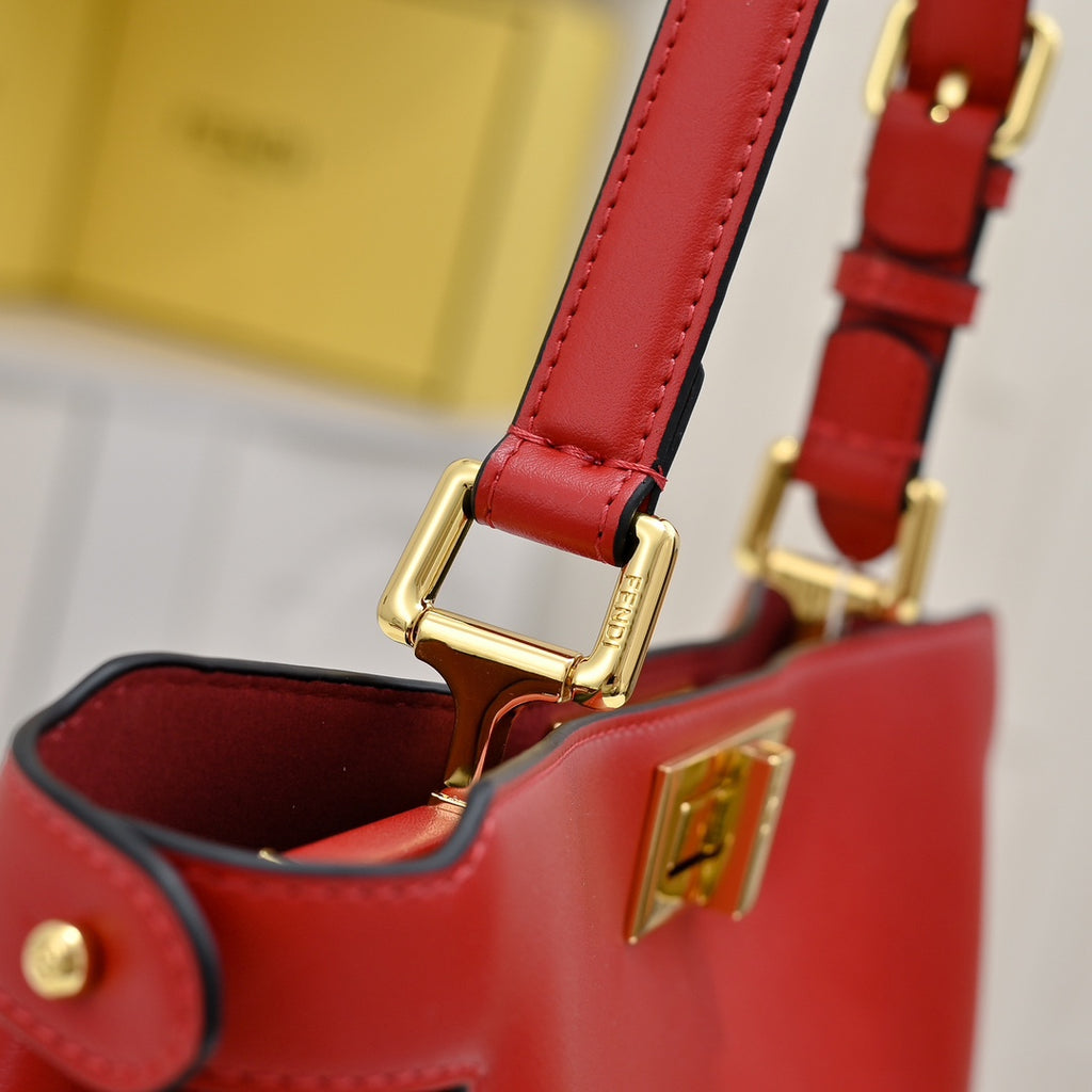 B1P36F98 Popular leather bag
