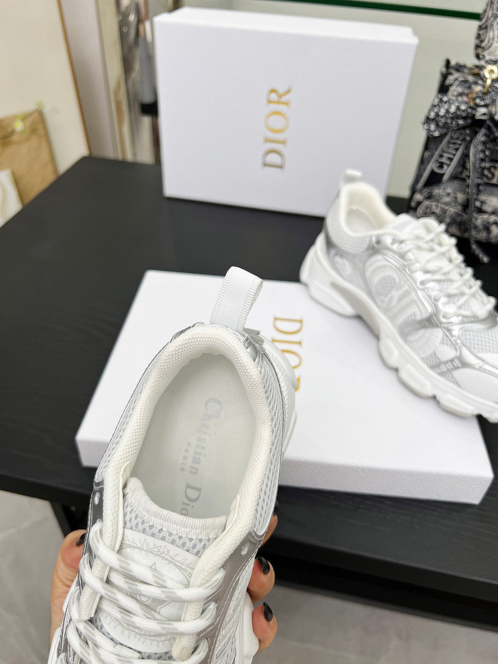 Z2Q105D312 Popular high-quality Shoes