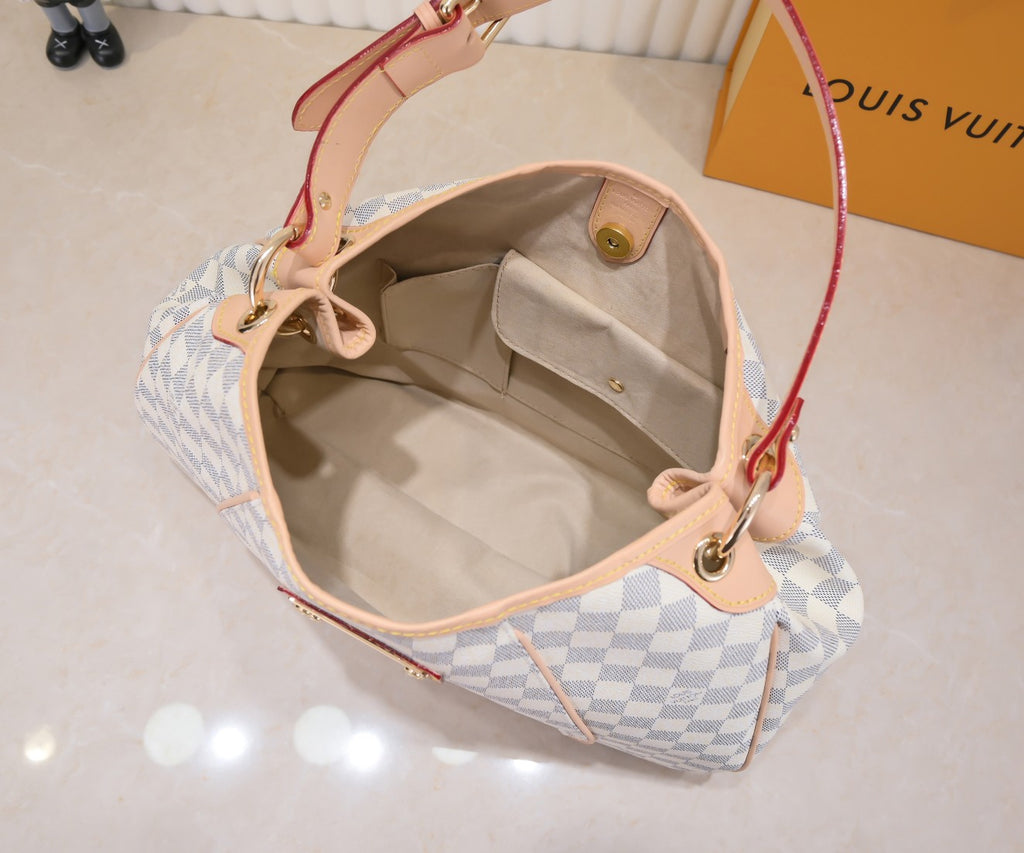 B1X43E63 Popular   leather bag 
