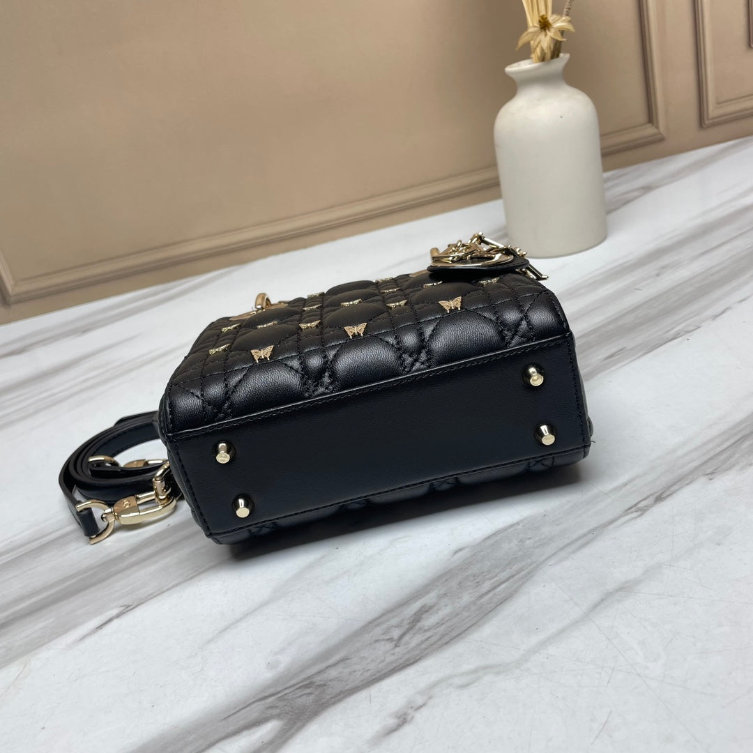 B1R15D139 Popular leather bag