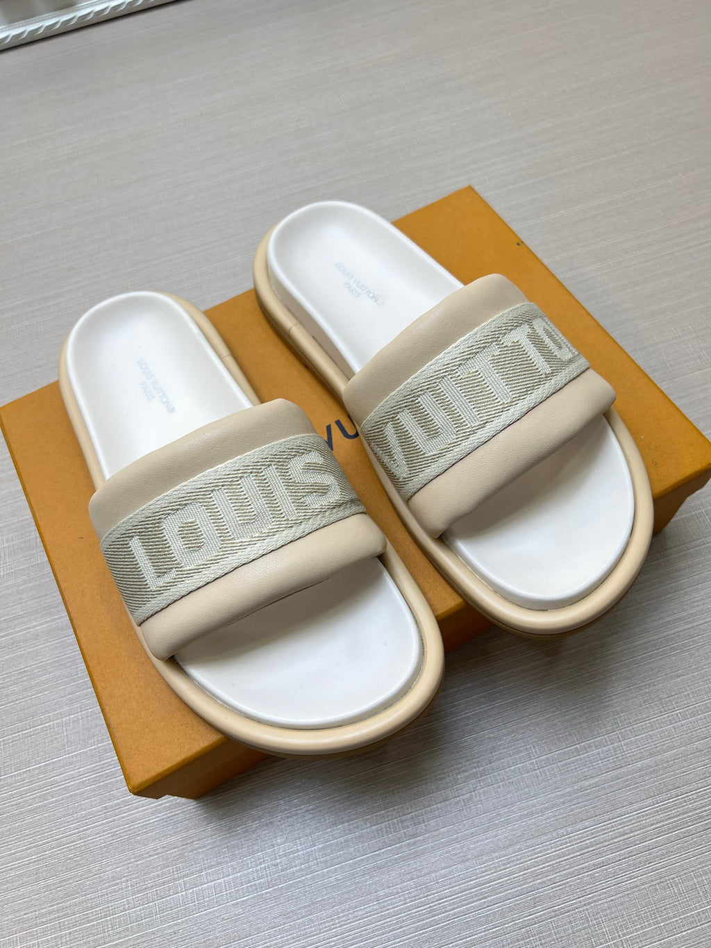 Z5Z35E299 Popular Slippers
