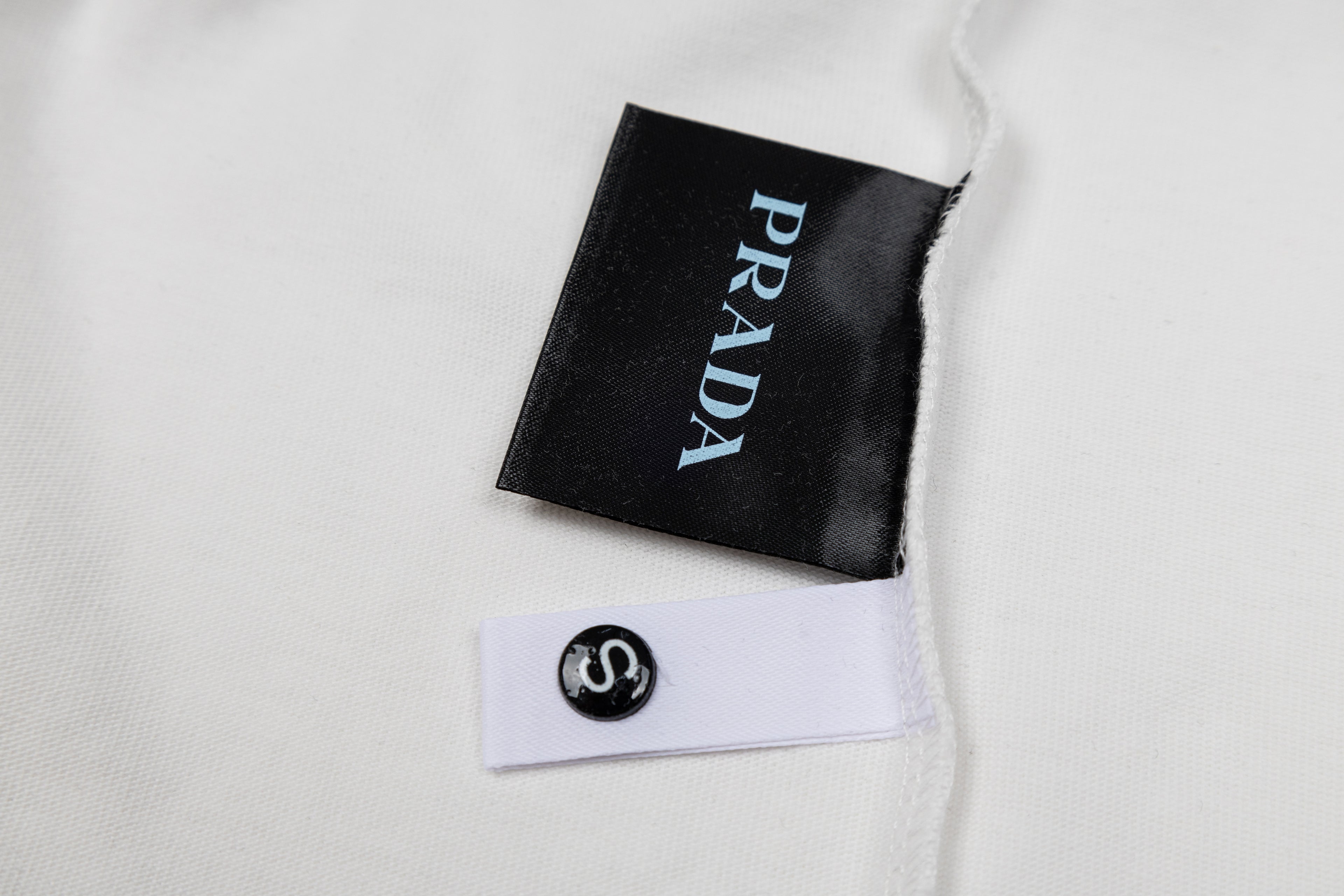 U1R76P40 Popular T-shirts