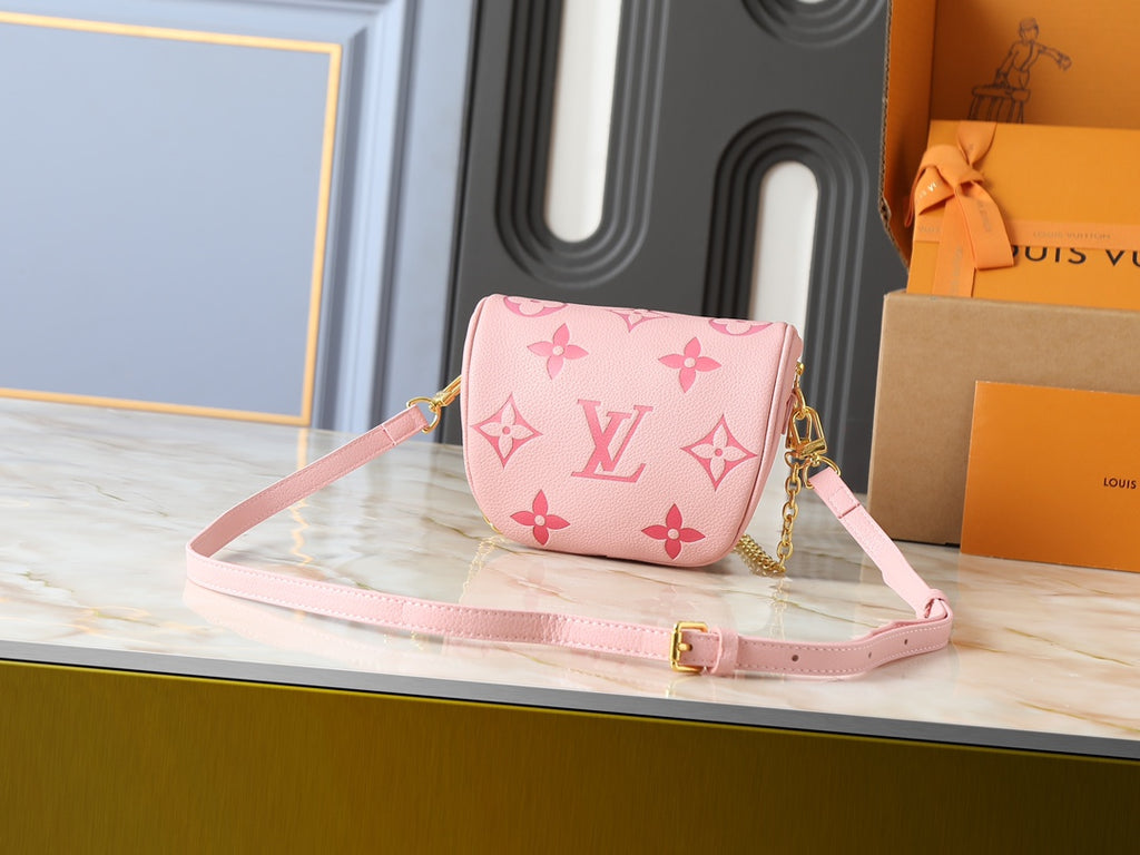 B1P46E70 Popular  bag