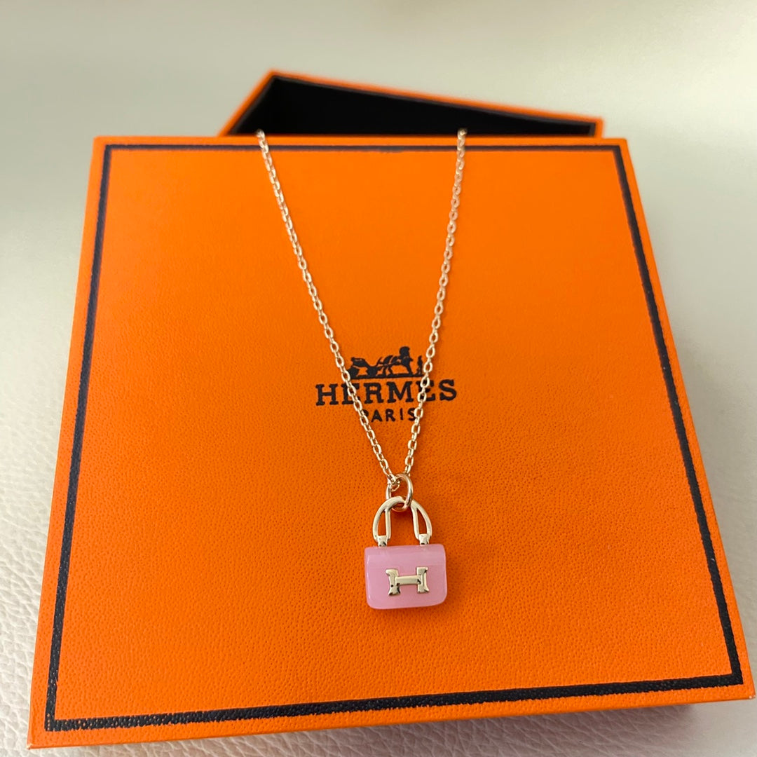 X1Q85H242X Popular Necklace