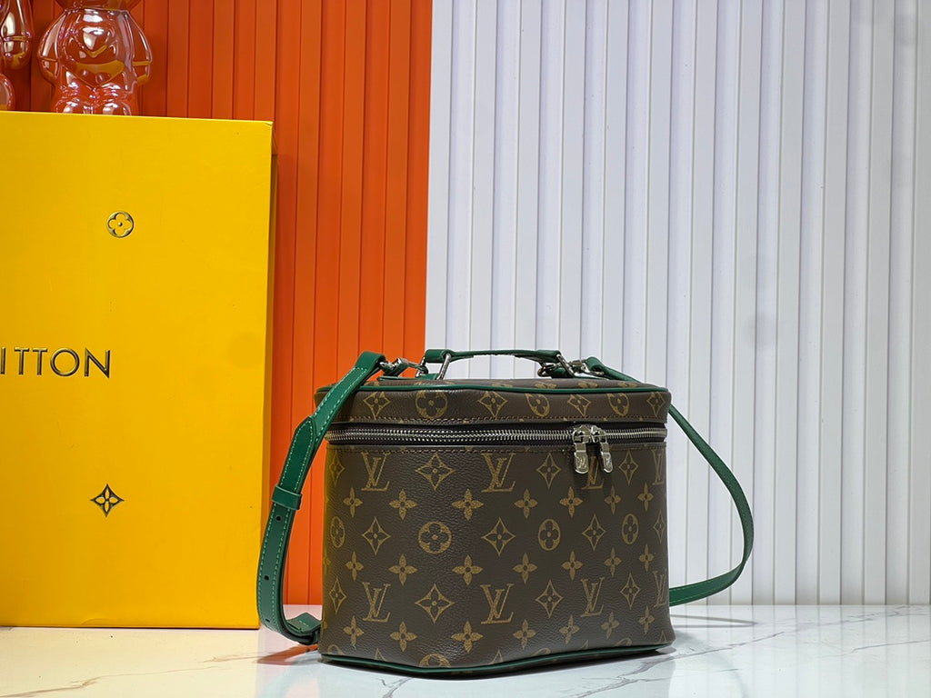 B1X45E10 Popular  leather bag