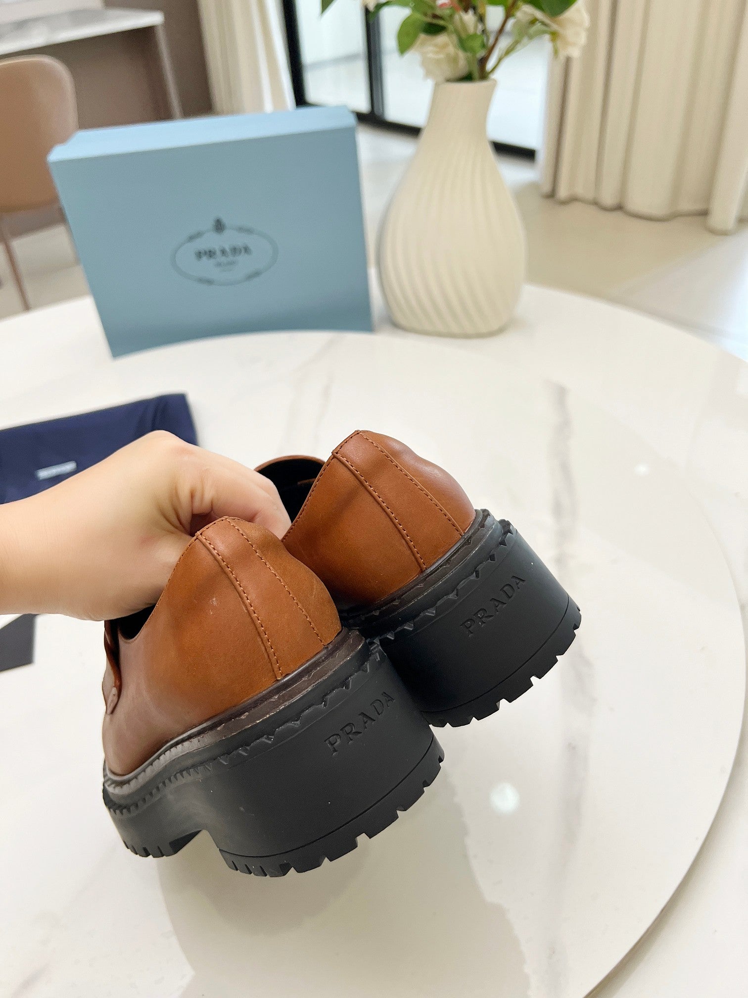 Z2Q105P409 Popular high-quality Shoes