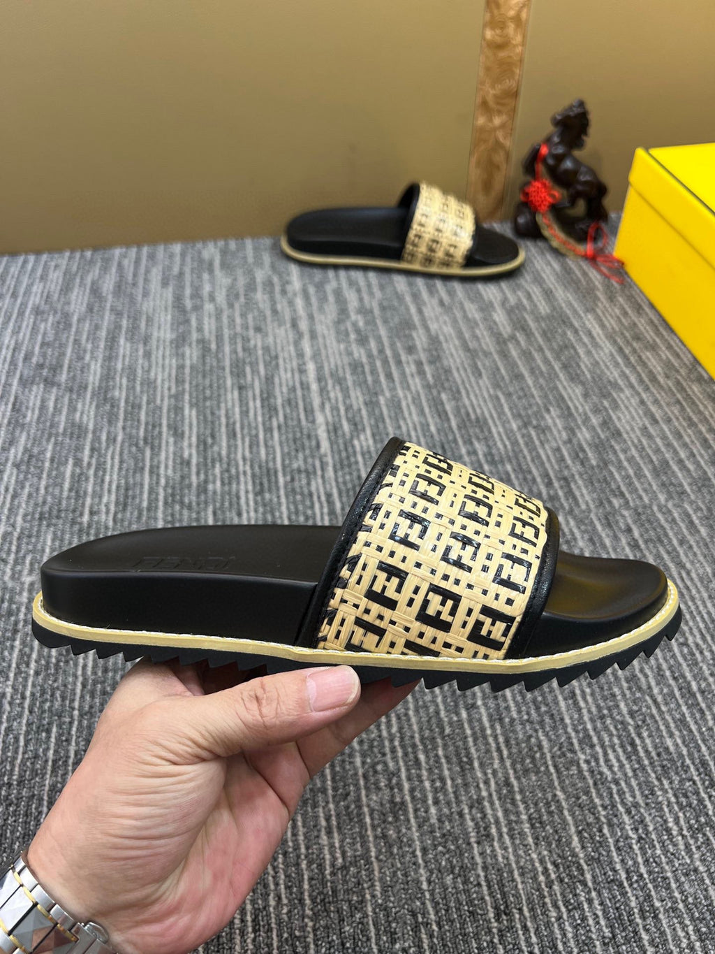 Z5XF104 Popular Slippers