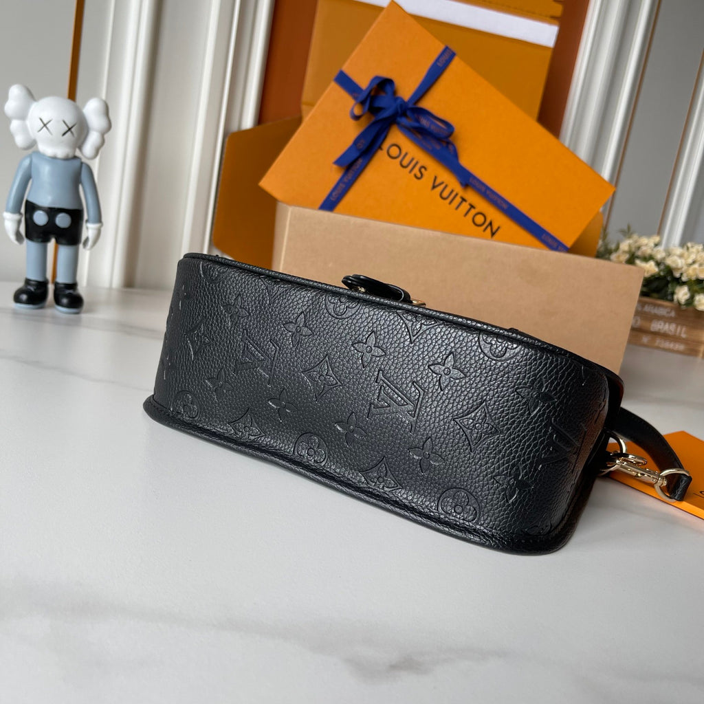 B1P36E38 Popular leather bag