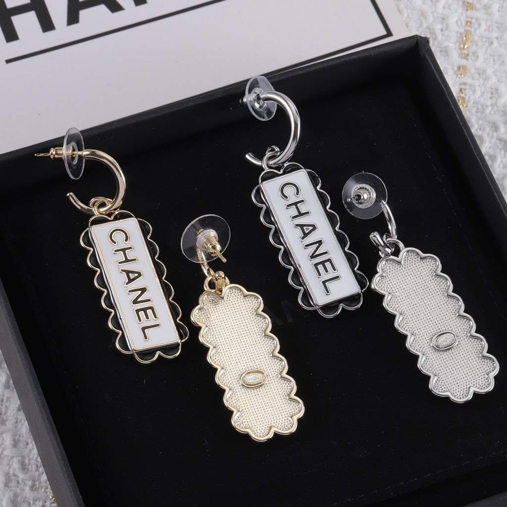 X1Z94C1091E Popular  Earrings