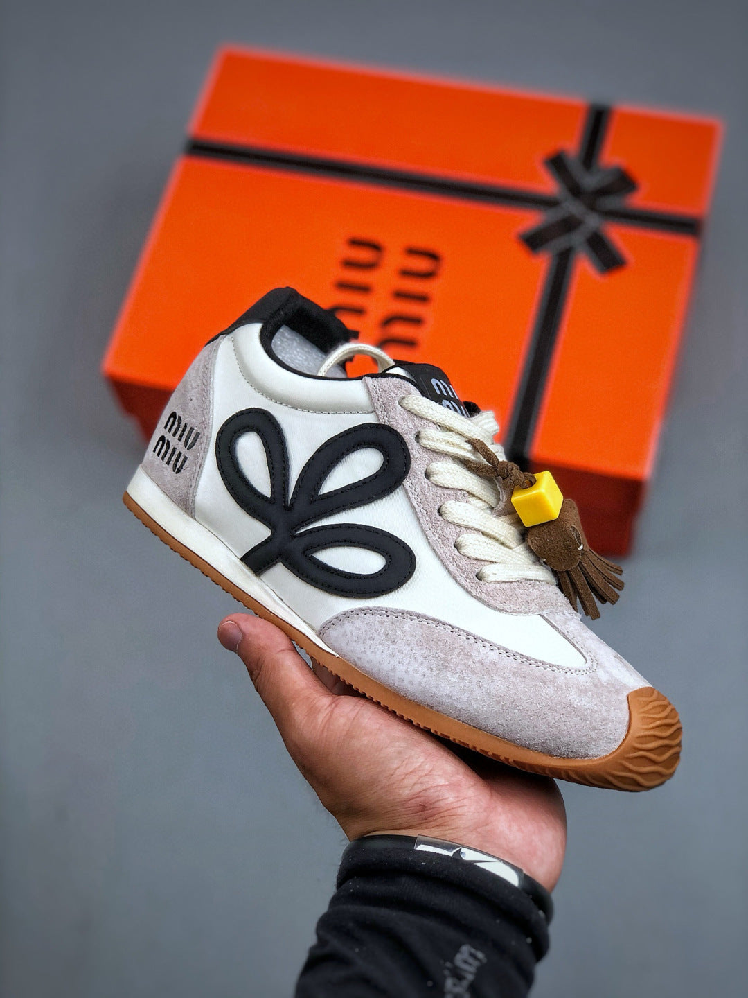 Z4Q95A82 Popular Shoes