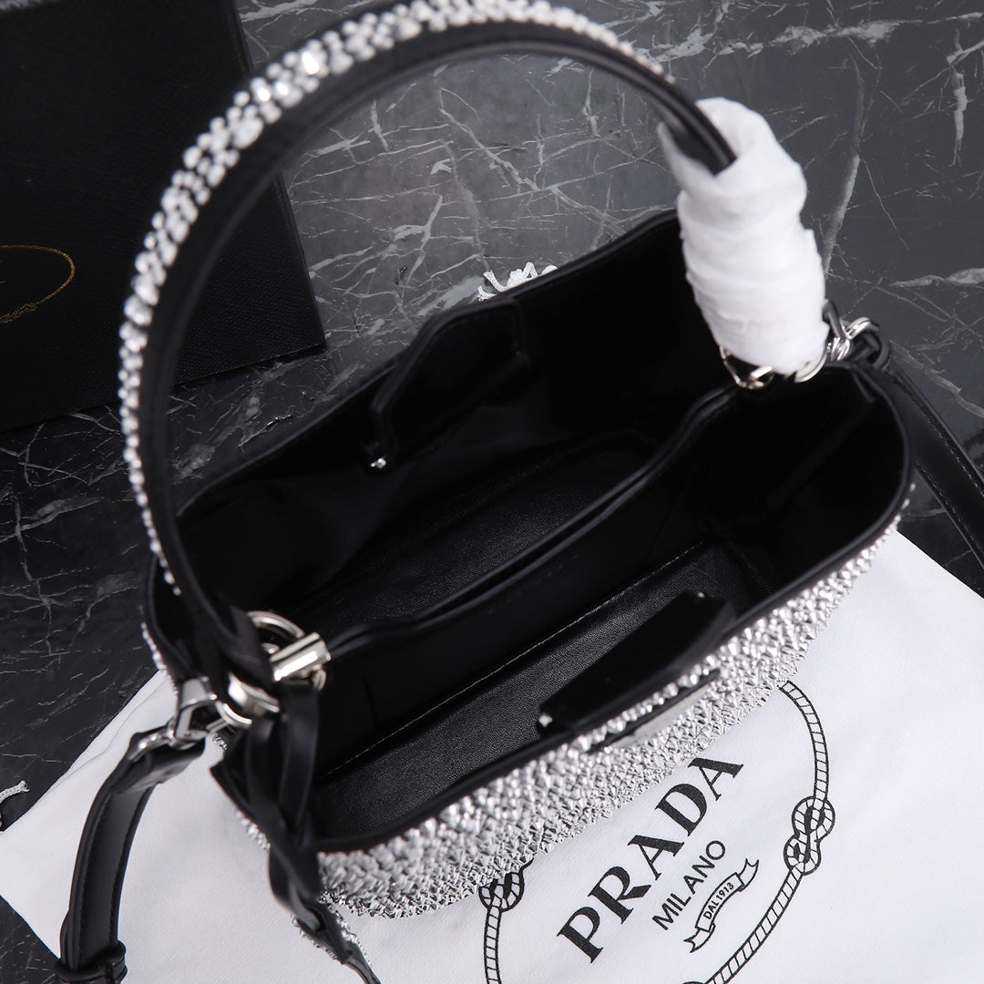 B12X44P265 Popular leather bag 