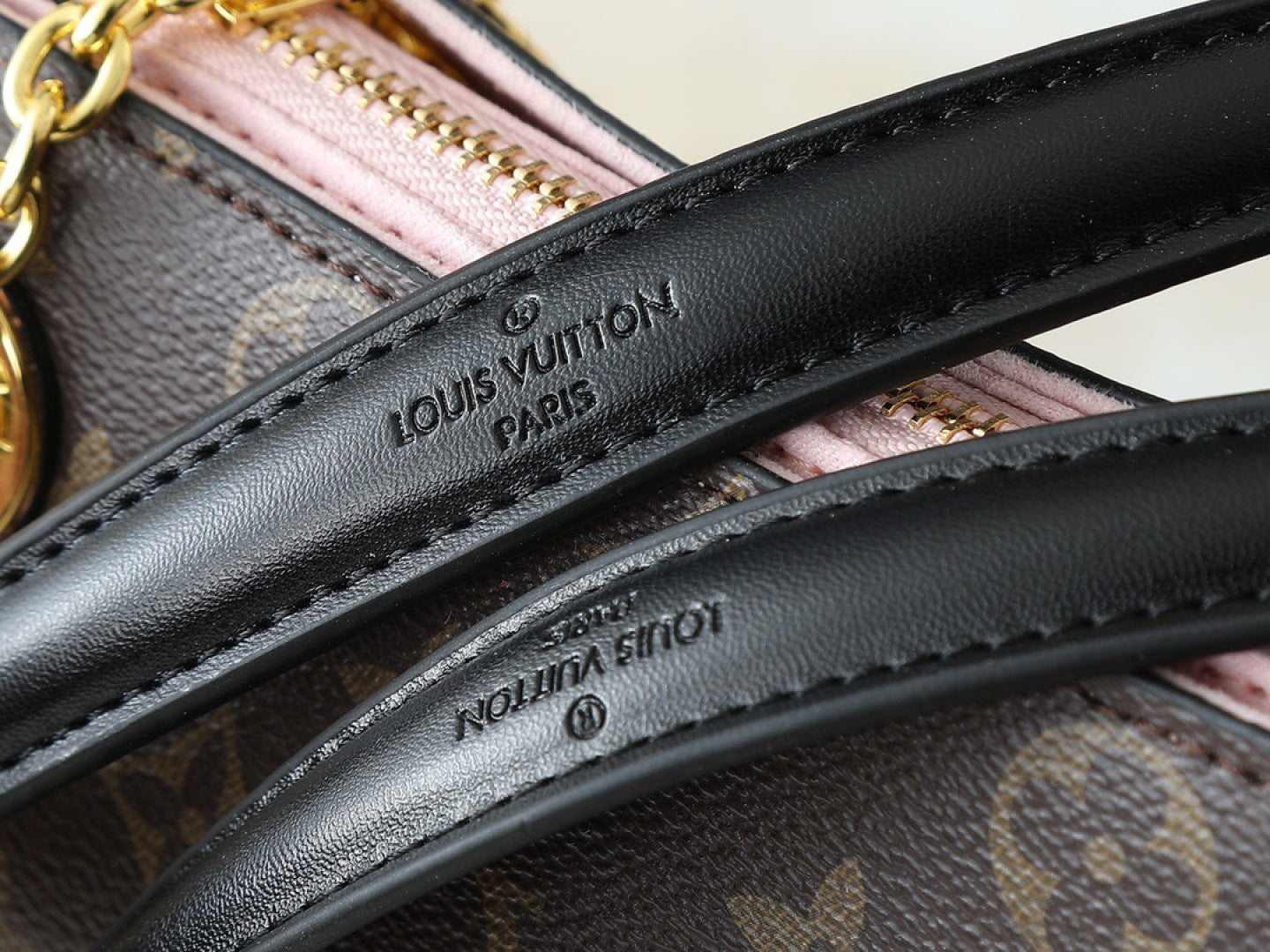 B1P36E75 Popular leather bag