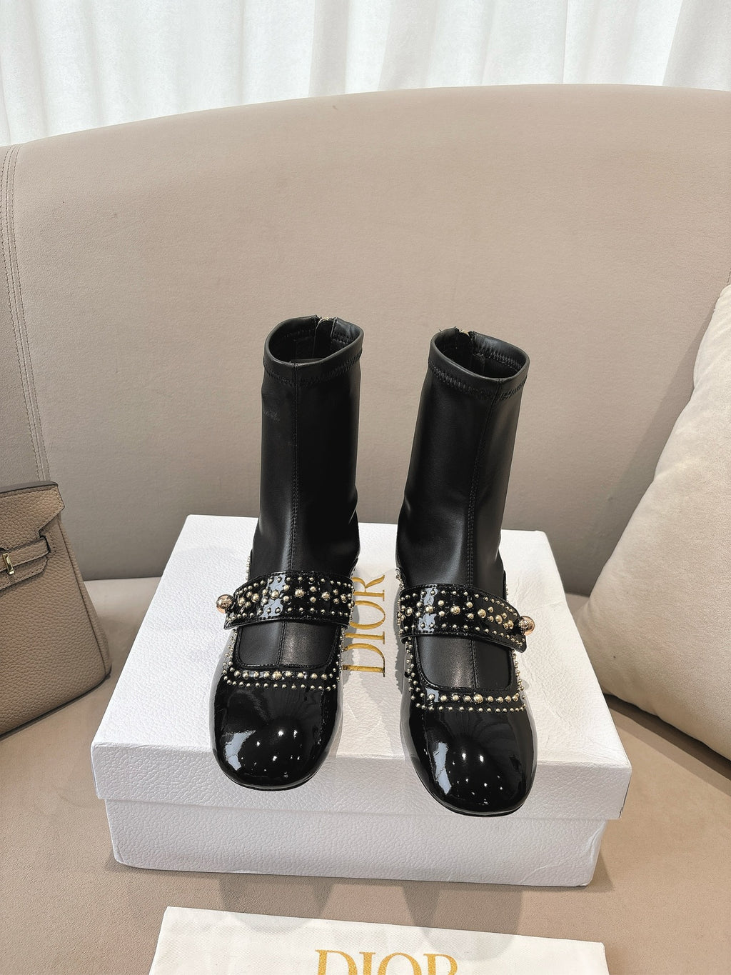 Z2Q95D155  Popular high-quality leather Boots