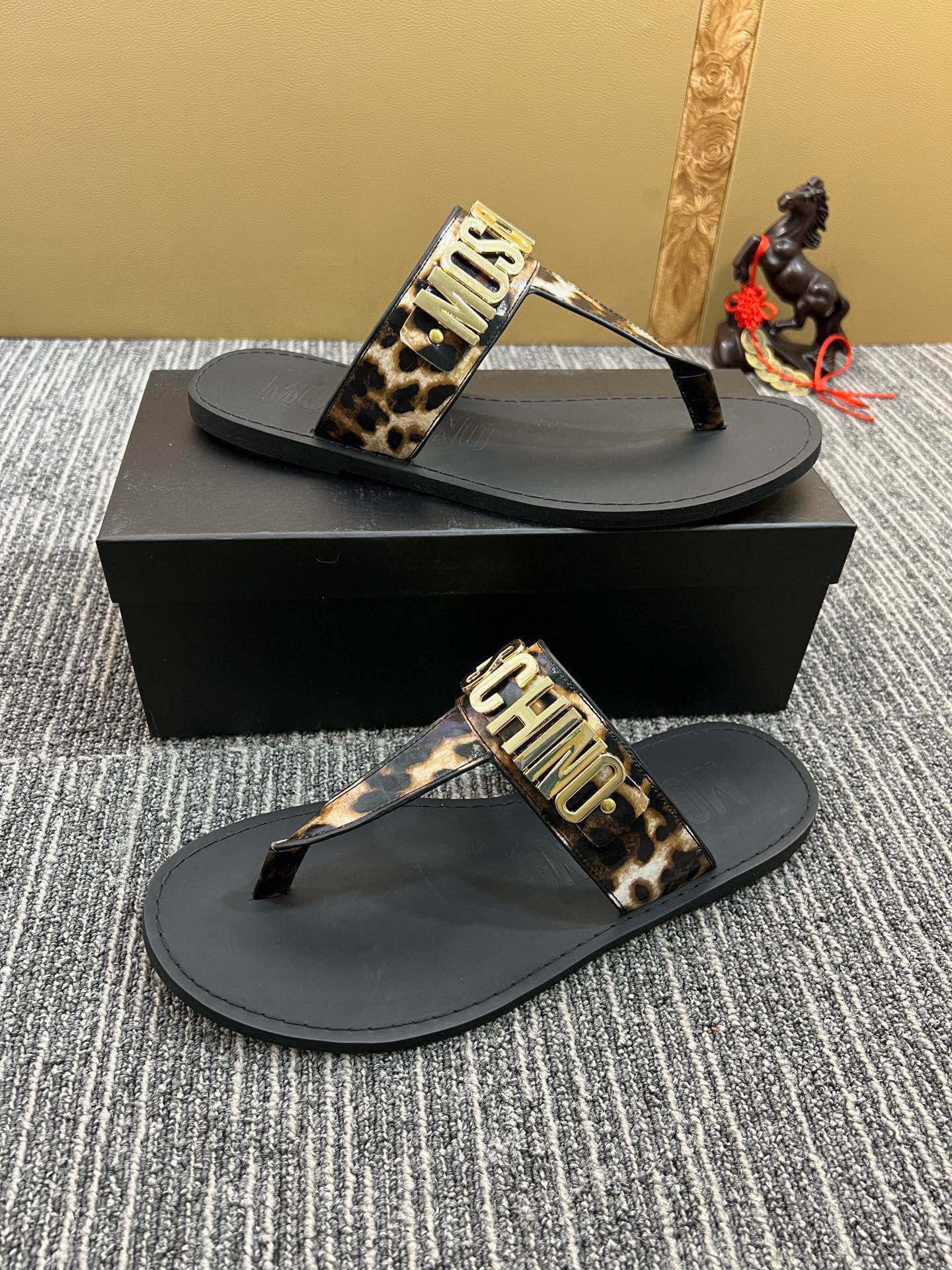 Z5ZA118 Popular slippers