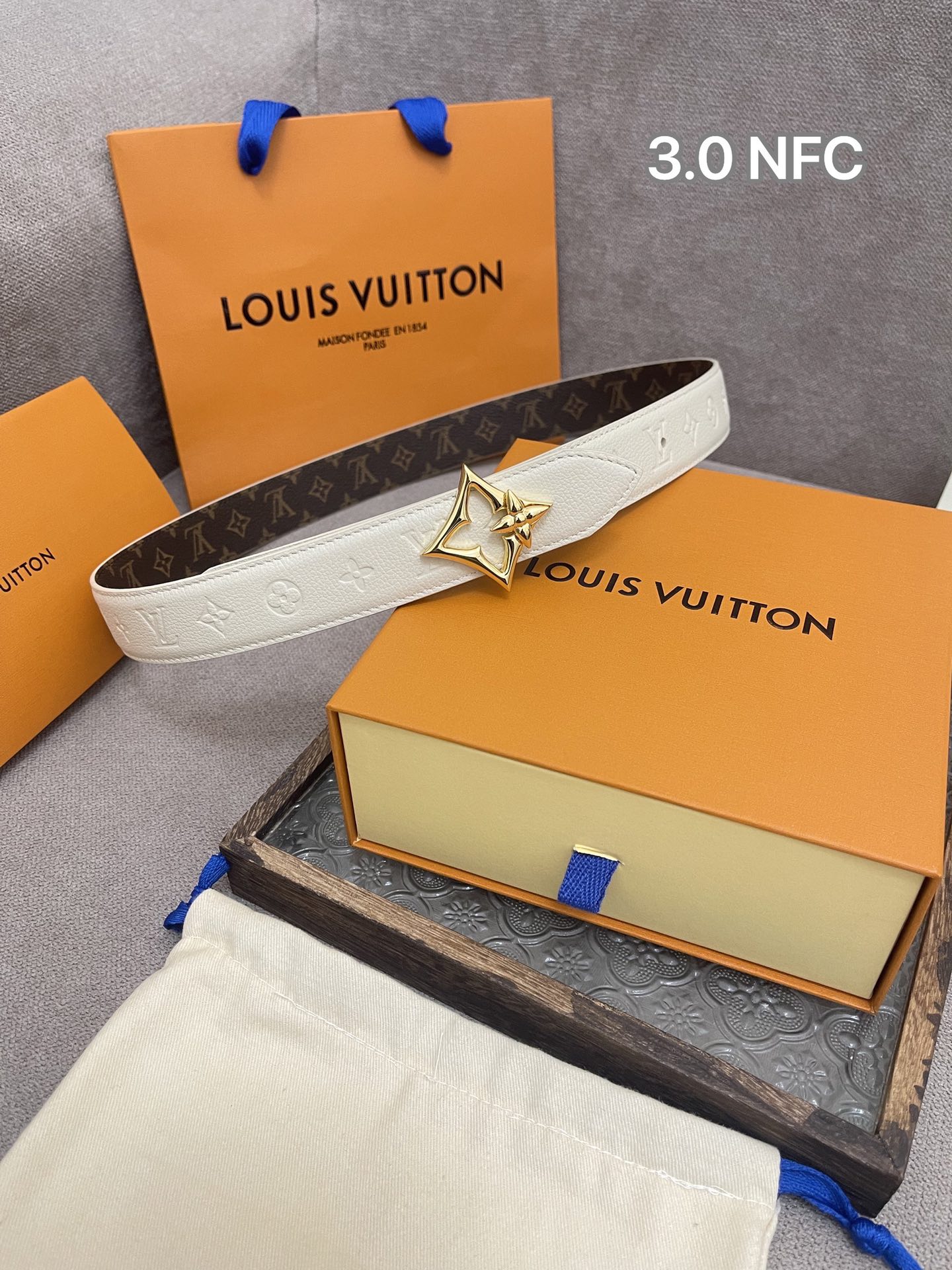 P2R55E10 Popular   High quality belt With full package