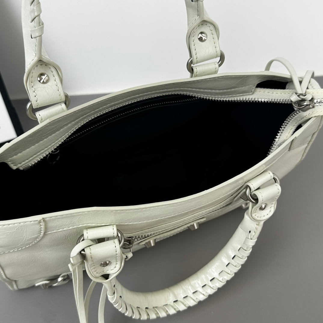 B1P36J117 Popular leather bag
