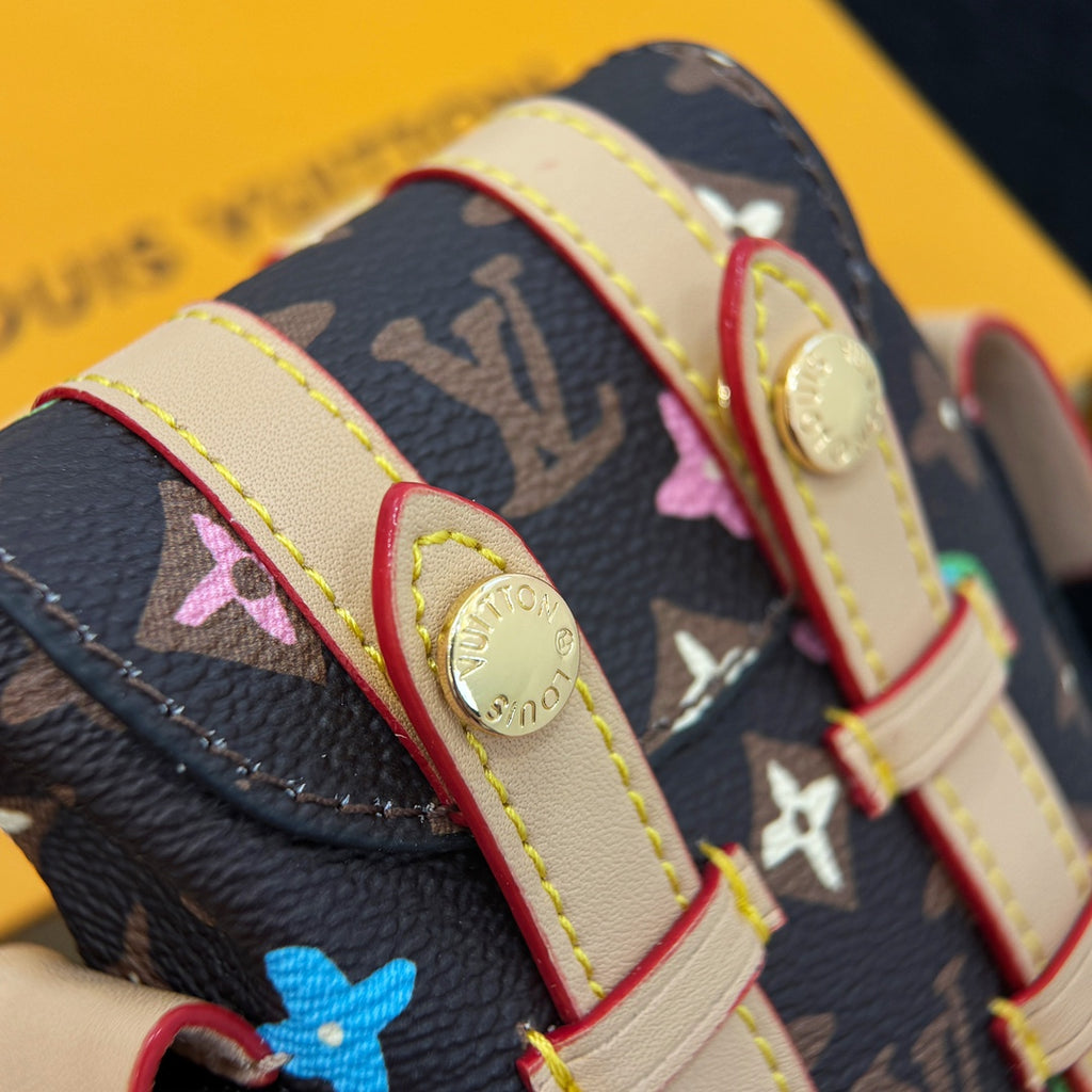 A1Z105E6 Popular bag 's charms accessories