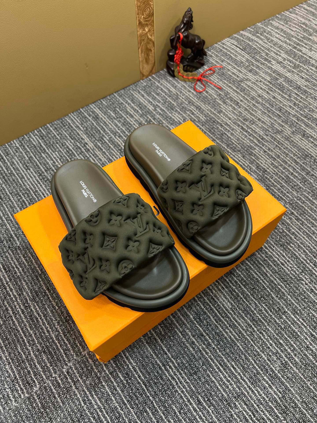 Z5YE116 Popular Slippers