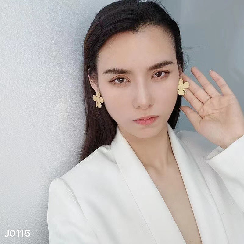 X1Z94J706E Popular Earrings