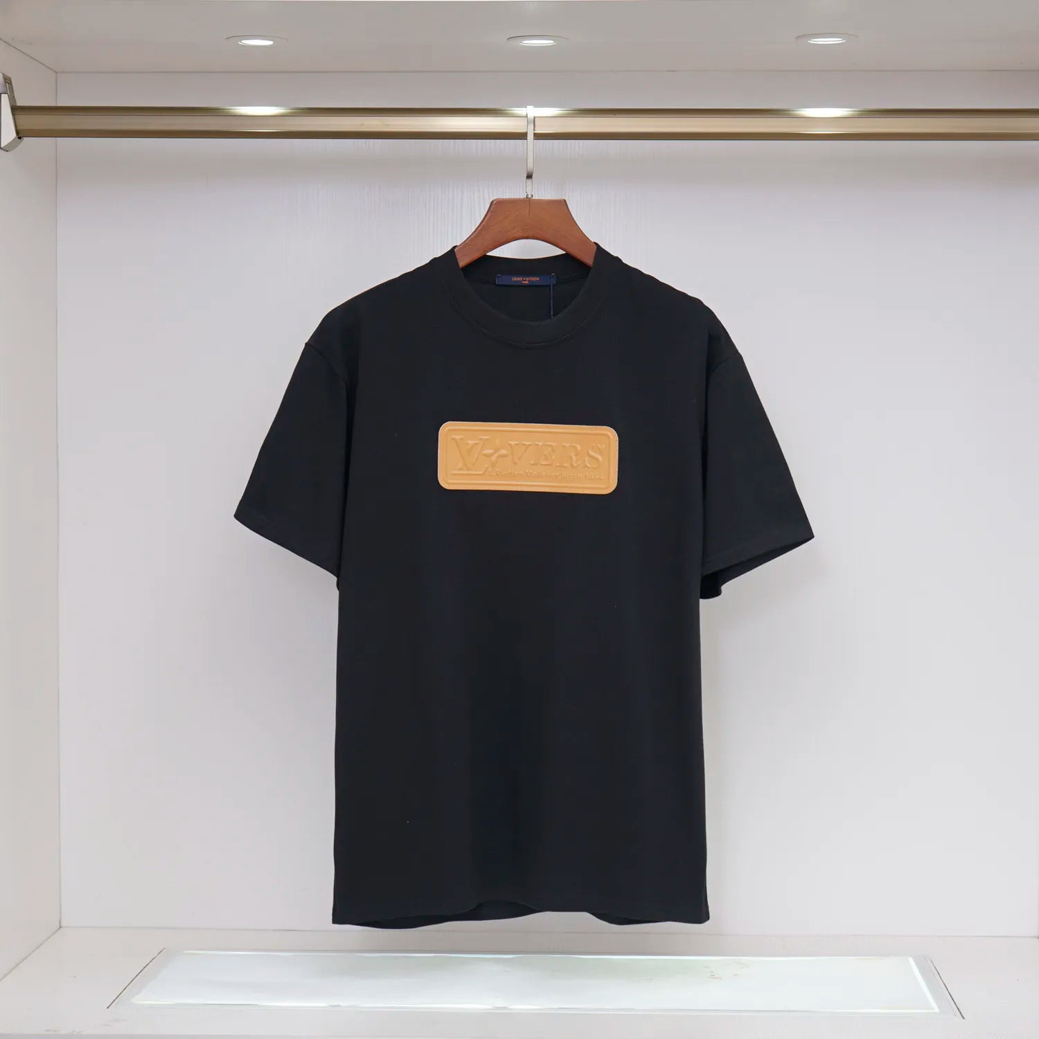 U1N45E7 Popular T-shirt