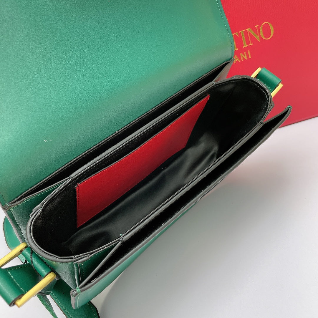 B5X111VL45 Popular  leather bag 