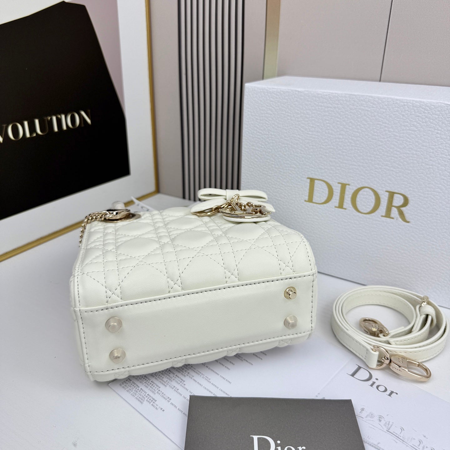 B1R66D3 Popular leather bag